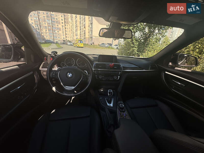 Седан BMW 3 Series 2017 в Харкові