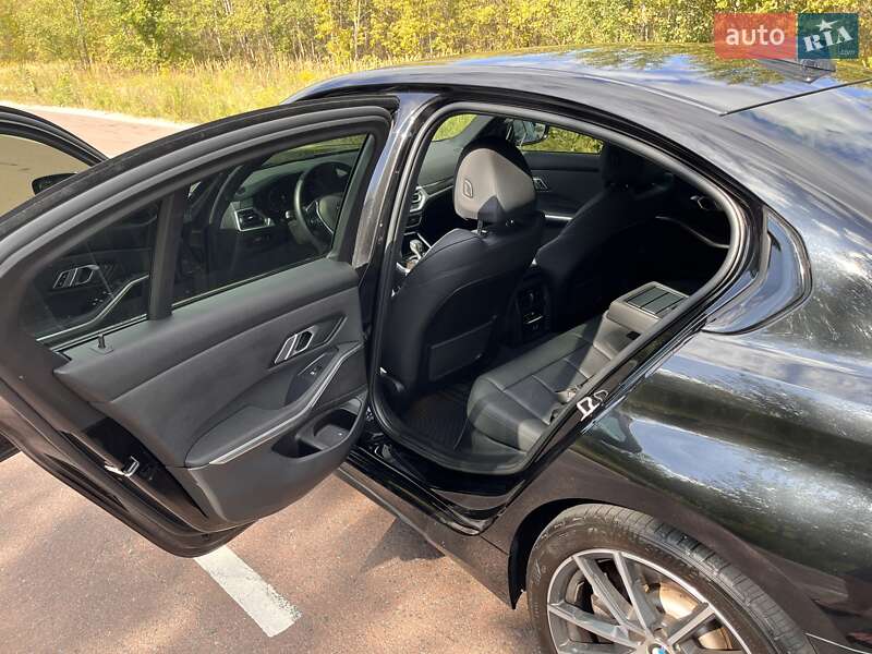 Седан BMW 3 Series 2020 в Киеве фото 40 Седан BMW 3 Series 2020 в Киеве