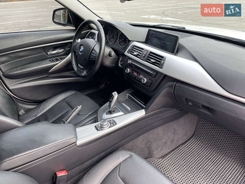 Седан BMW 3 Series 2012 в Одессе