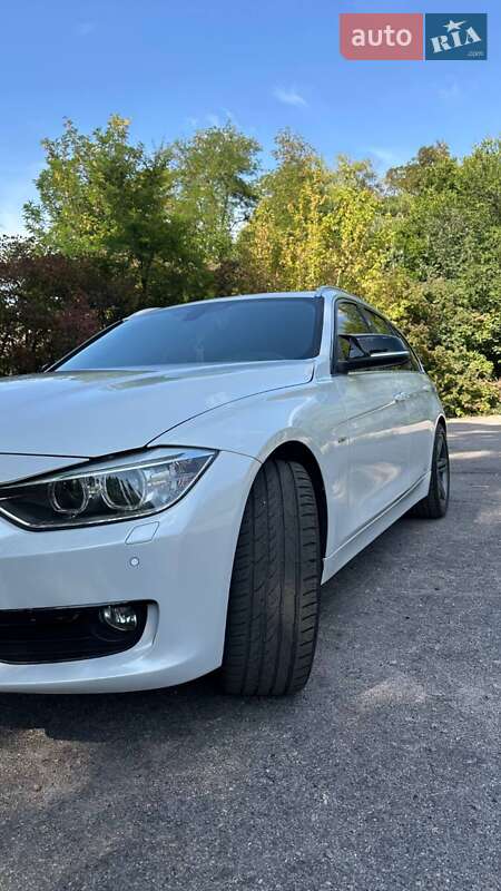 Универсал BMW 3 Series 2014 в Днепре