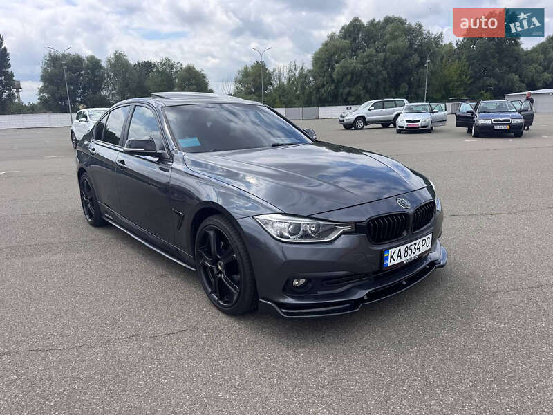 Седан BMW 3 Series 2016 в Киеве