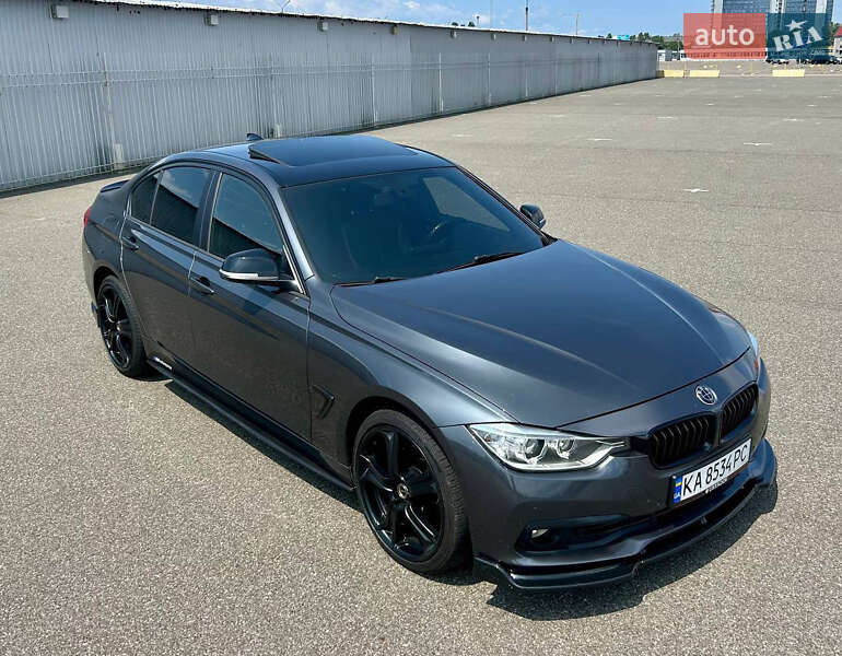 Седан BMW 3 Series 2016 в Киеве