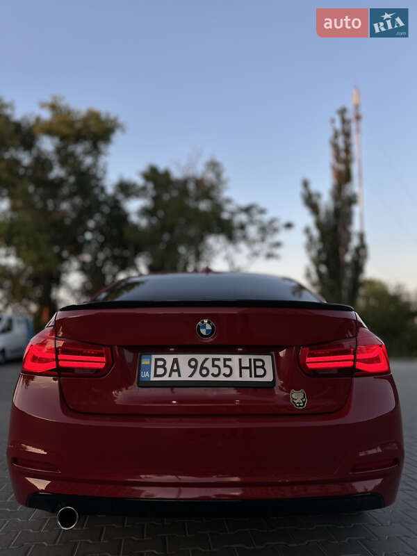 Седан BMW 3 Series 2015 в Кропивницком