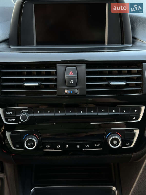 Седан BMW 3 Series 2015 в Кропивницком