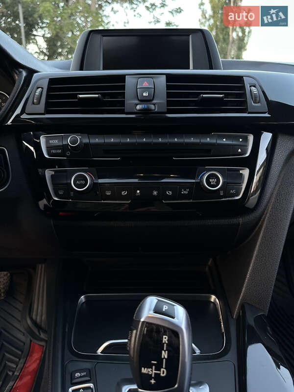 Седан BMW 3 Series 2015 в Кропивницком