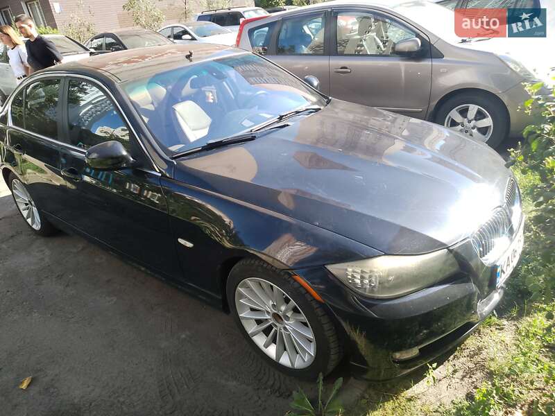BMW 3 Series 2011