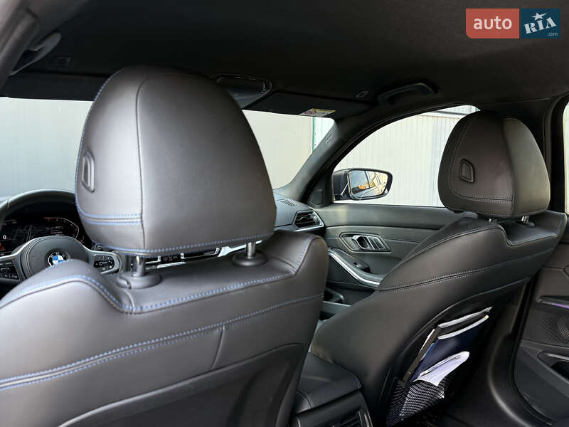 Седан BMW 3 Series 2022 в Києві