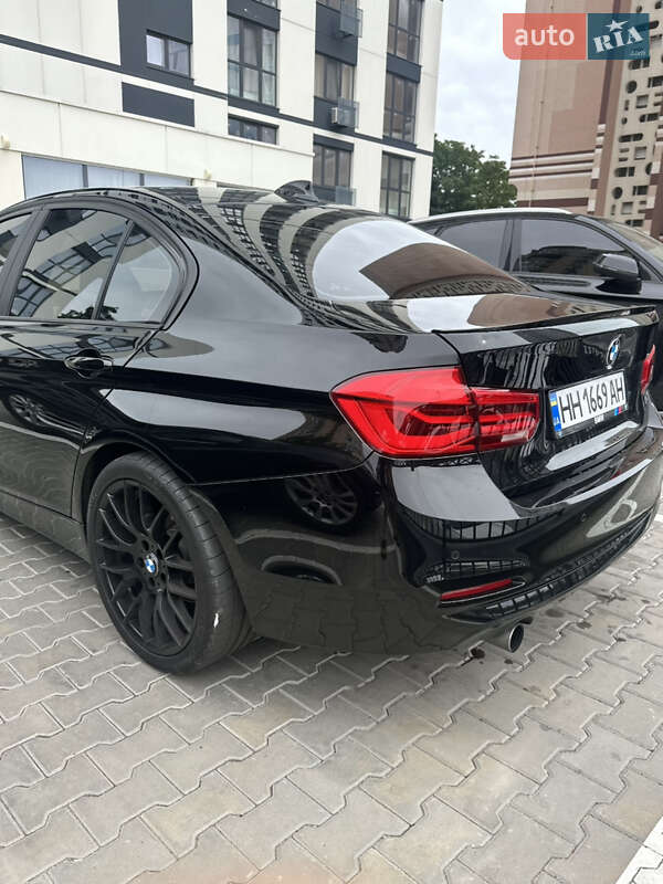 Седан BMW 3 Series 2016 в Одесі