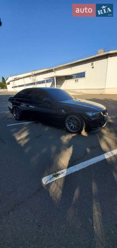 Седан BMW 3 Series 2005 в Белгороде-Днестровском фото 14 Седан BMW 3 Series 2005 в Белгороде-Днестровском