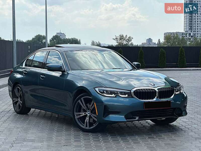 Седан BMW 3 Series 2019 в Дніпрі