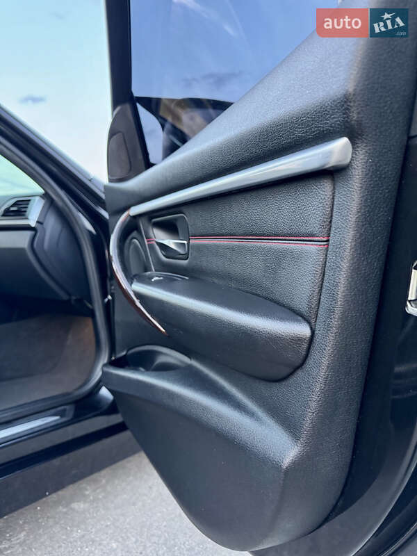 Седан BMW 3 Series 2016 в Золочеве фото 11 Седан BMW 3 Series 2016 в Золочеве