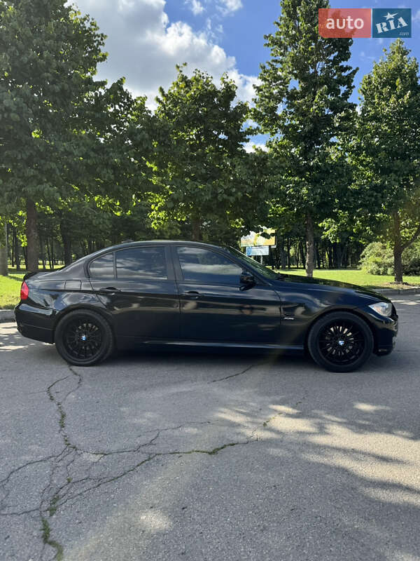 BMW 3 Series 2011 BMW 3 Series 2011