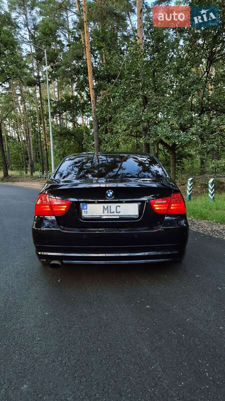 Седан BMW 3 Series 2010 в Києві