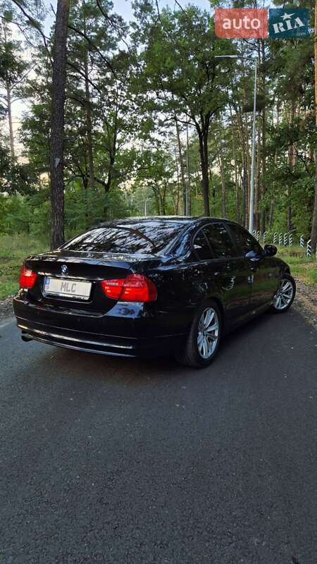 Седан BMW 3 Series 2010 в Києві