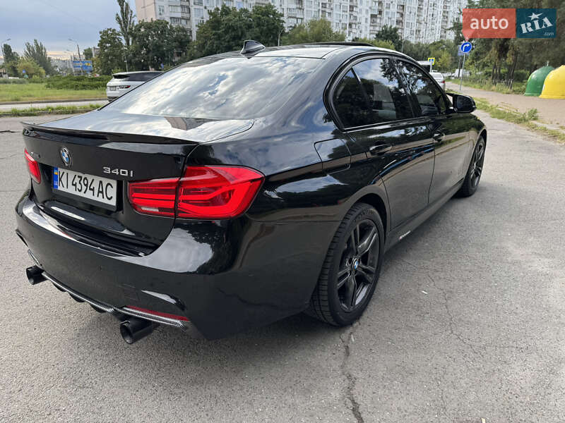 Седан BMW 3 Series 2018 в Киеве