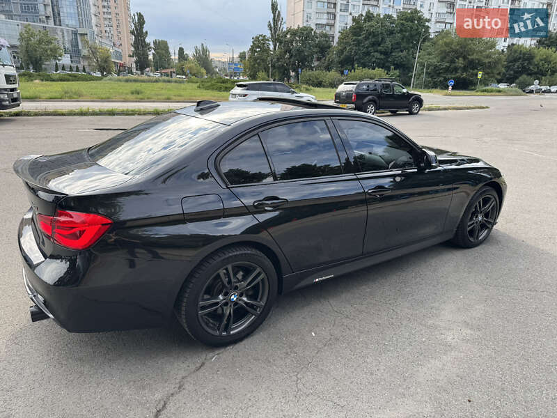 Седан BMW 3 Series 2018 в Киеве