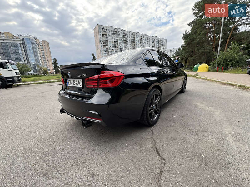 Седан BMW 3 Series 2018 в Киеве