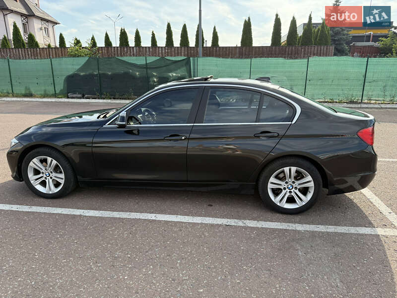 Седан BMW 3 Series 2015 в Львові