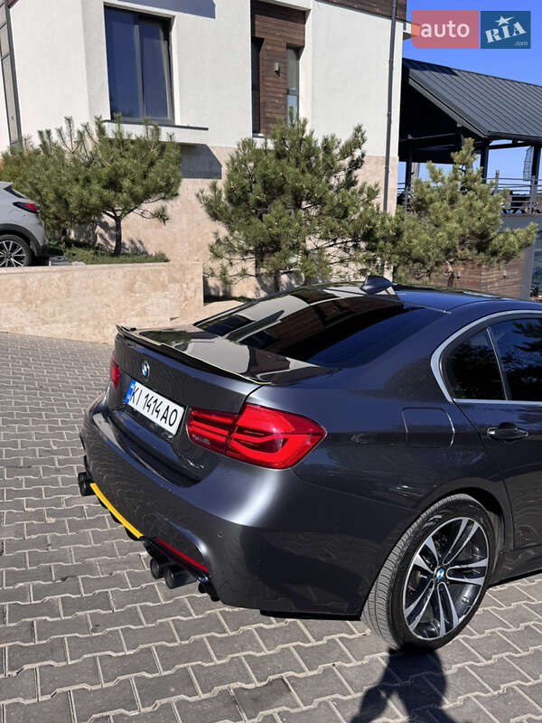Седан BMW 3 Series 2017 в Києві