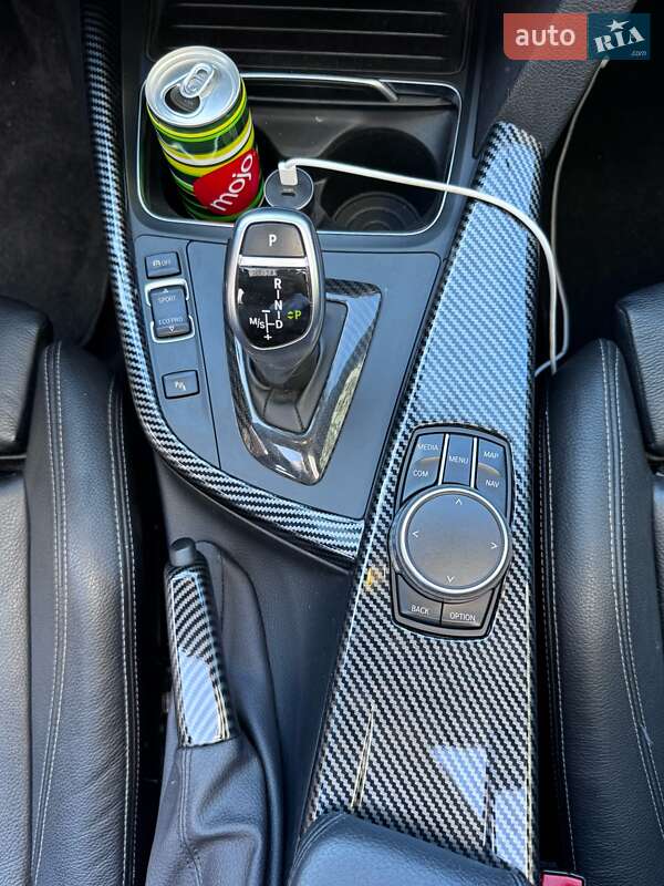 Седан BMW 3 Series 2017 в Києві