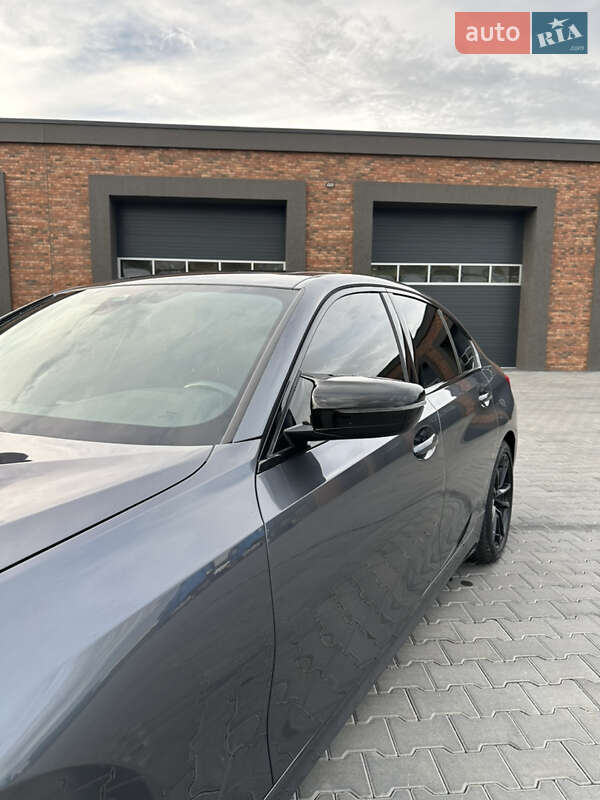 Седан BMW 3 Series 2019 в Черновцах