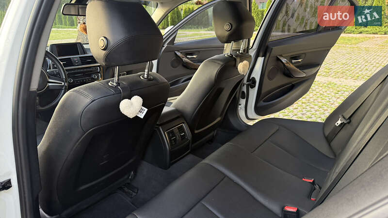 Седан BMW 3 Series 2016 в Киеве