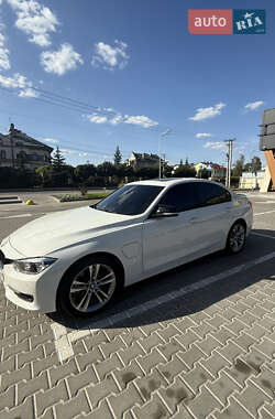 Седан BMW 3 Series 2017 в Киеве