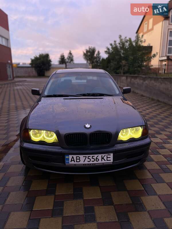 Седан BMW 3 Series 1999 в Гайсине