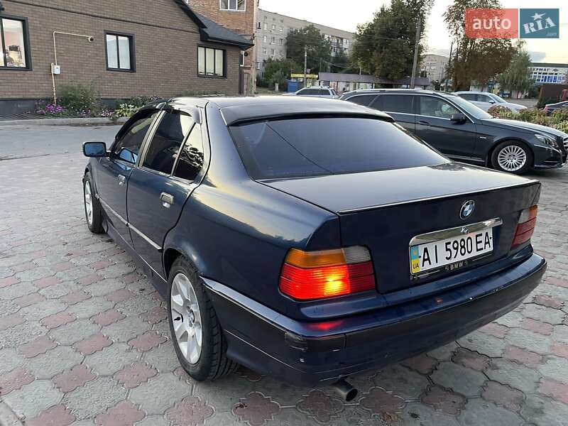 Седан BMW 3 Series 1993 в Лысянке фото 8 Седан BMW 3 Series 1993 в Лысянке