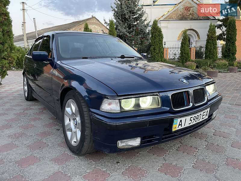 Седан BMW 3 Series 1993 в Лысянке фото 12 Седан BMW 3 Series 1993 в Лысянке