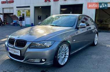 Седан BMW 3 Series 2011 в Кілії