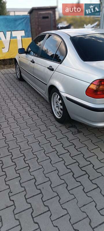 Седан BMW 3 Series 2004 в Киеве