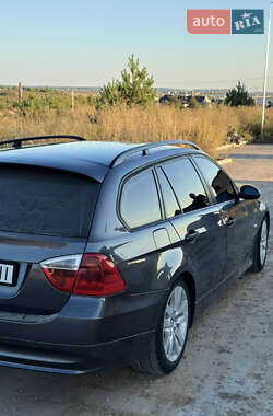 Универсал BMW 3 Series 2005 в  фото 4 Универсал BMW 3 Series 2005 в