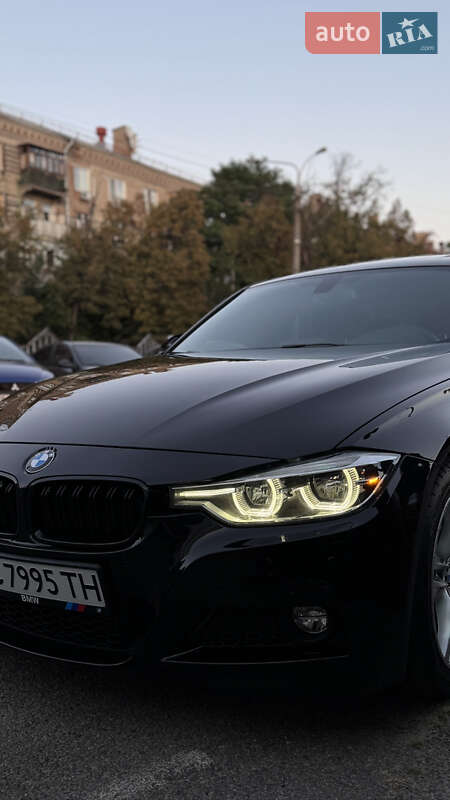 Седан BMW 3 Series 2015 в Запоріжжі