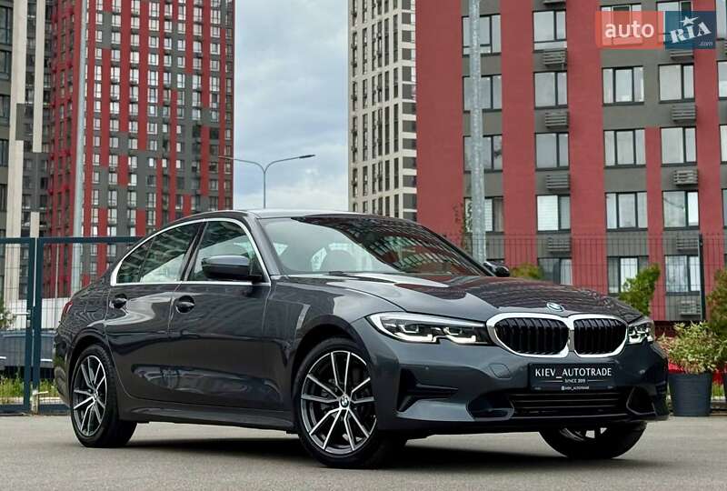 Седан BMW 3 Series 2019 в Киеве