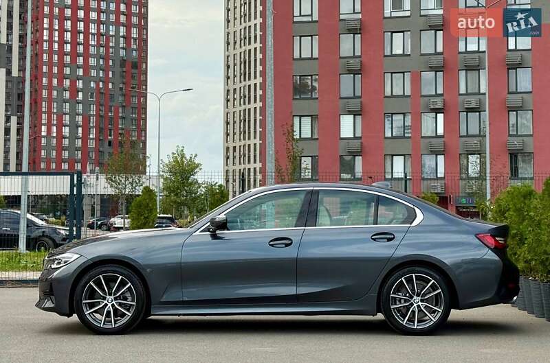 Седан BMW 3 Series 2019 в Киеве