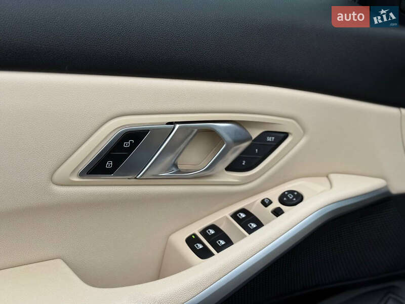 Седан BMW 3 Series 2019 в Киеве