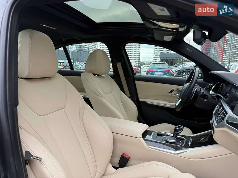 Седан BMW 3 Series 2019 в Киеве