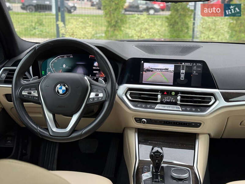 Седан BMW 3 Series 2019 в Киеве