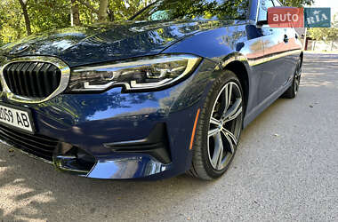 Седан BMW 3 Series 2021 в Корце