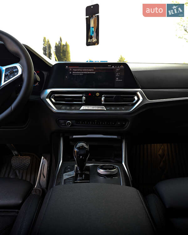 Седан BMW 3 Series 2019 в Ровно