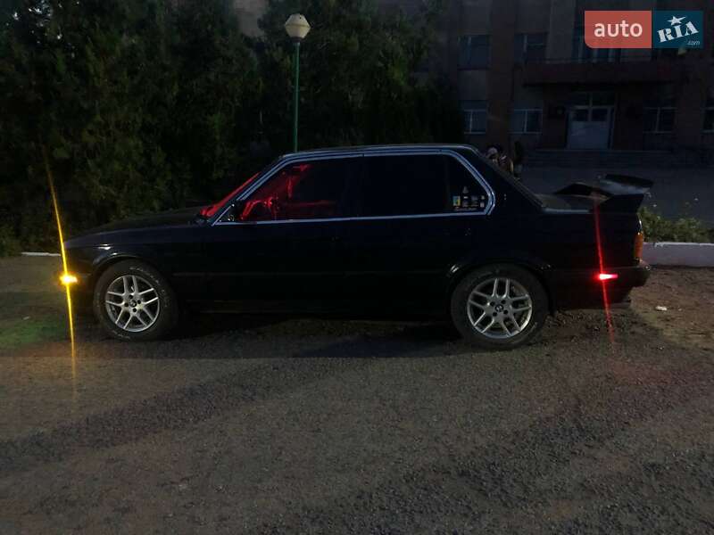 Седан BMW 3 Series 1989 в Тарутине фото 2 Седан BMW 3 Series 1989 в Тарутине