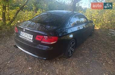 Купе BMW 3 Series 2009 в 