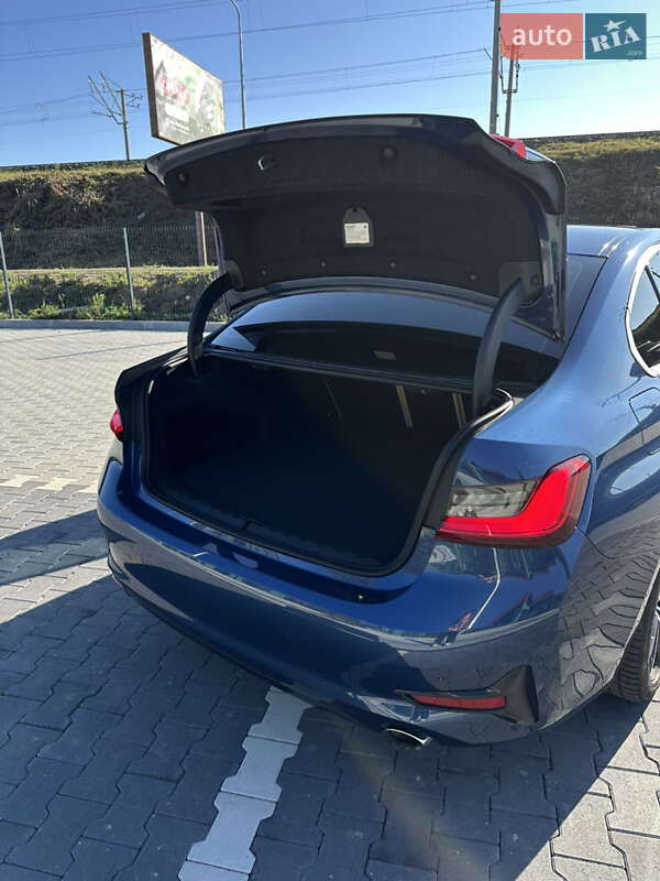 Седан BMW 3 Series 2021 в Ирпене