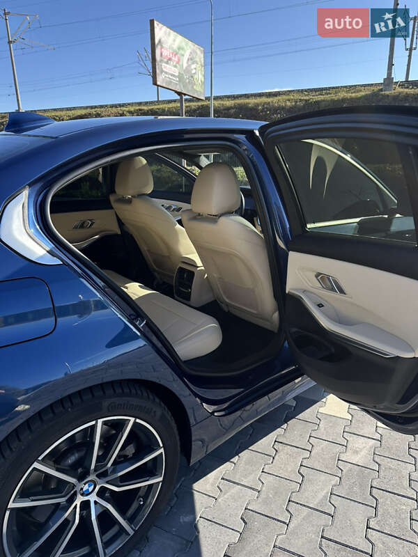 Седан BMW 3 Series 2021 в Ирпене