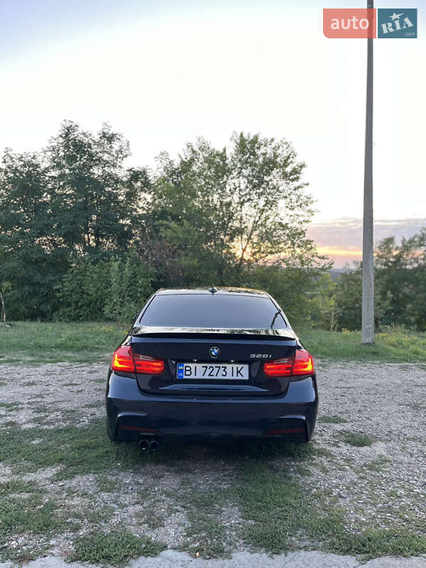 Седан BMW 3 Series 2012 в Южноукраинске