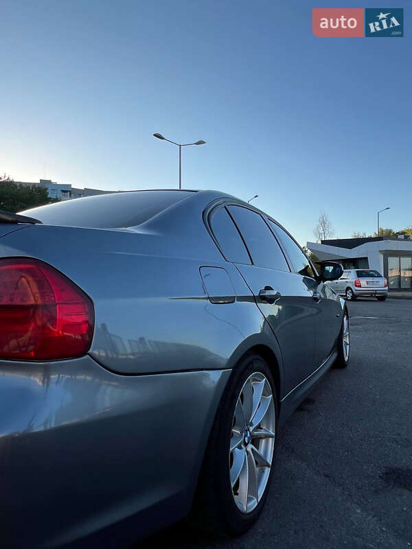 Седан BMW 3 Series 2009 в Львове фото 7 Седан BMW 3 Series 2009 в Львове