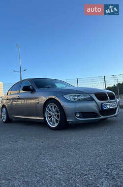 Седан BMW 3 Series 2009 в Львове