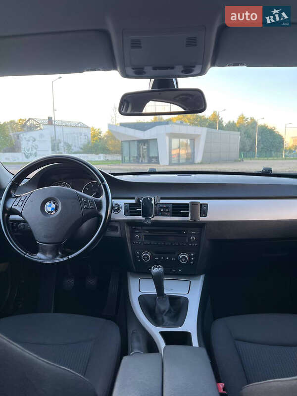 Седан BMW 3 Series 2009 в Львове фото 27 Седан BMW 3 Series 2009 в Львове