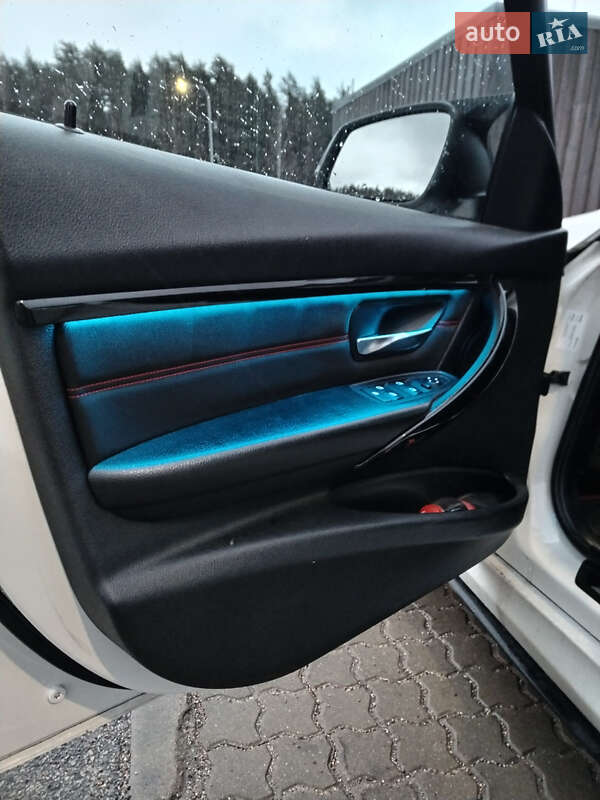 Седан BMW 3 Series 2013 в Виннице
